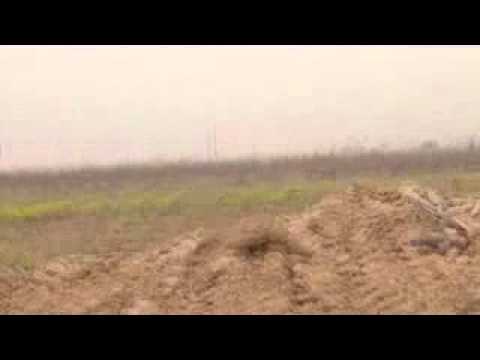 انتشار عناصر كتيبة الشيخ مطلق العتيبي على أسوار مطار دير الزور العسكري