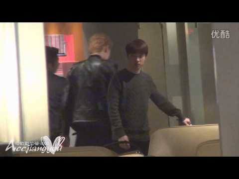 121125 EXO at Suvarnabumi Airport lounge