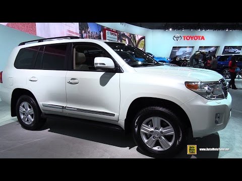2015 Toyota Land Cruiser - Exterior and Interior Walkaround - 2015 Detroit Auto Show