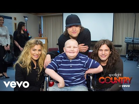 The Band Perry & More Visit St. Jude Children's Hospital (Spotlight Country)