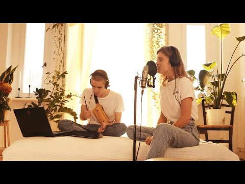 anaïs & Dillistone - Yellow Hearts (Ant Saunders Cover) | Bedroom Live Session