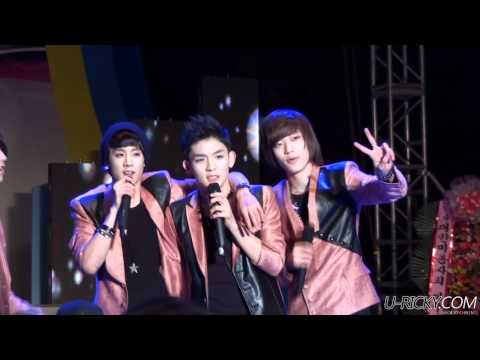 111027 TaeKyeung university festival - Photo time (Ricky ver)