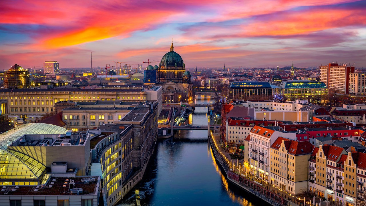 Walk Through Berlin, Hamburg & Dortmund in 8K HDR | Germany with Authentic City Sounds -#7