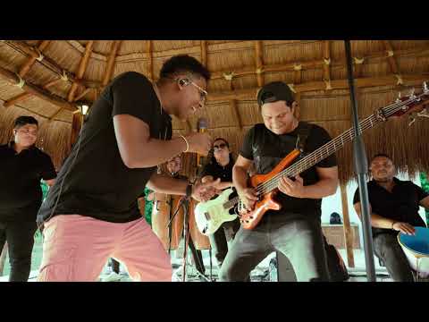 Quién Va a Querer Así - Alex Martínez (Ensayo)