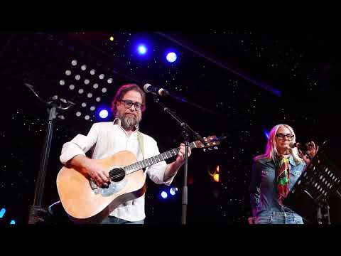 I Crush Everything — Jonathan Coulton and Aimee Mann at the Final Gold Team Show on JoCo Cruise 2023