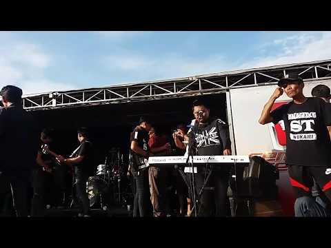 Gerimis mengundang charly setia band feat aries IDOL di safari budaya cirebon