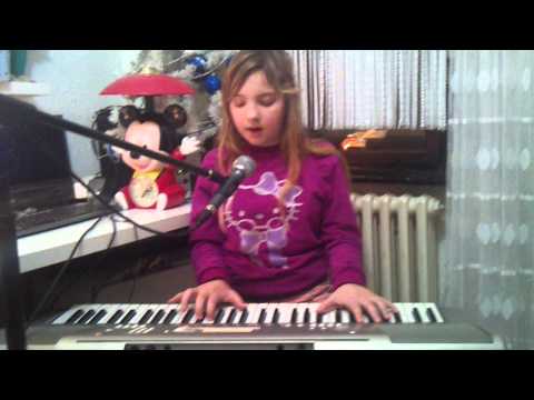 Adele - Someone like you - (Cover by 9 years old Kristina Kovac)
