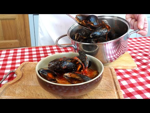Cozze in guazzetto: la ricetta facile e gustosa per un antipasto di mare perfetto!"