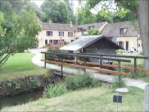 LA DERNIERE DEMEURE DE  LOUIS ARAGON ET ELSA TRIOLET