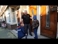 Portier werkt vanuit huis tijdens coronacrisis
