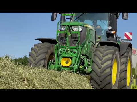 JWH Contractors baling haylage: 08/06/2023.