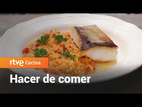 Cómo hacer Arroz con bacalao - Hacer de comer | RTVE Cocina