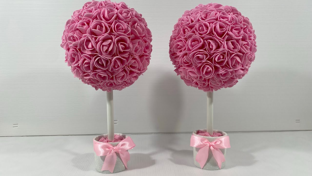 Watch Now Come creare un elegantissimo centrotavola di roselline/ How to create a centerpiece of roses. Come creare un elegantissimo centrotavola di roselline/ How to create a centerpiece of roses.