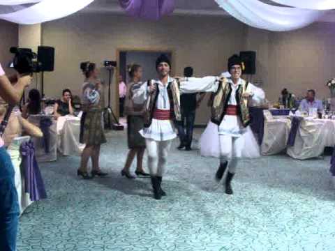 Ansamblul Folcloric Doinita - Dansuri populare nunta - Moldova
