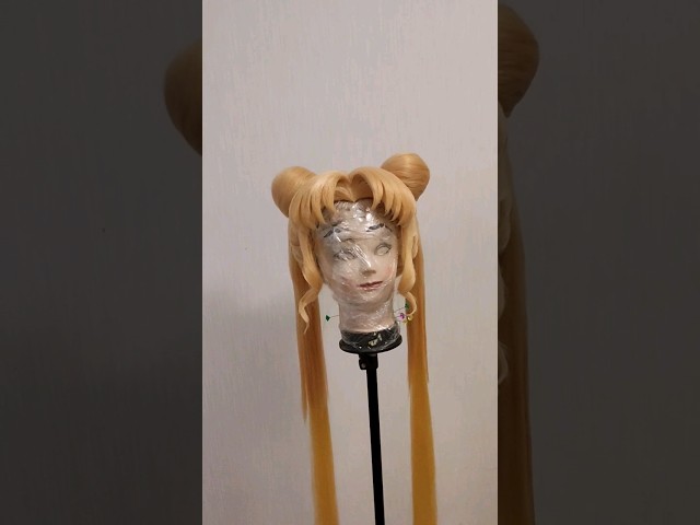 Vídeo relacionado con Funidelia Peluca Oficial de Luna Sailor Moon para mujer, Accesorios de disfraces para adultos