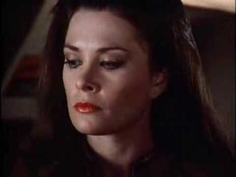 "V" OPENING EPISODIO 3X01(El dia de la Liberación)