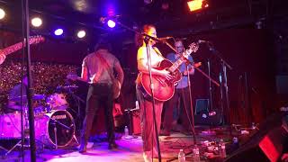 Holly McNarland - Numb (Live at the Horseshoe)