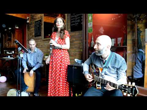 Beams Music Bistro - Riz Laura videospot 1