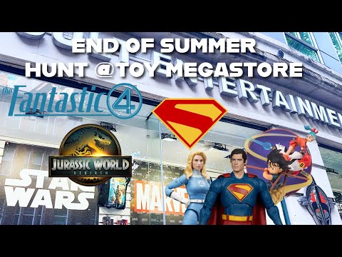 I went to FORBIDDEN PLANET LONDON! SUPERMAN, FANTASTIC 4, JURASSIC WORLD Toys! 