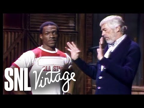 Monologue: James Coburn on How to Order a Drink - SNL