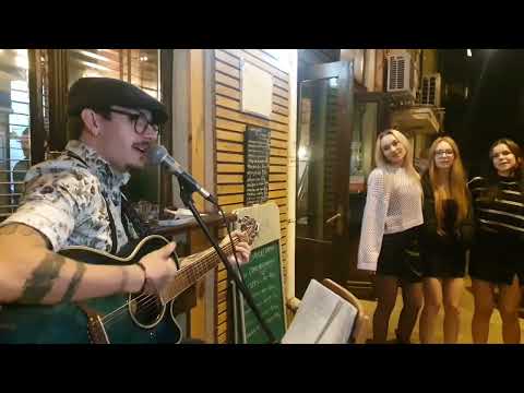 Thinking out loud (cover by Chris Zayane) Singing on the street for a crowd of beautiful girls.