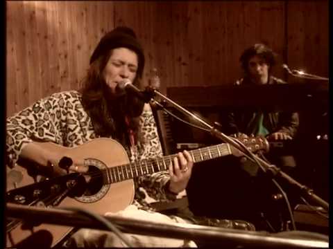 Video thumbnail for Ten Li Ktzat Mimcha - תן לי קצת ממך