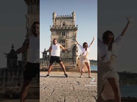 I asked a stranger if she wanna dance with me 🔥💃🏻