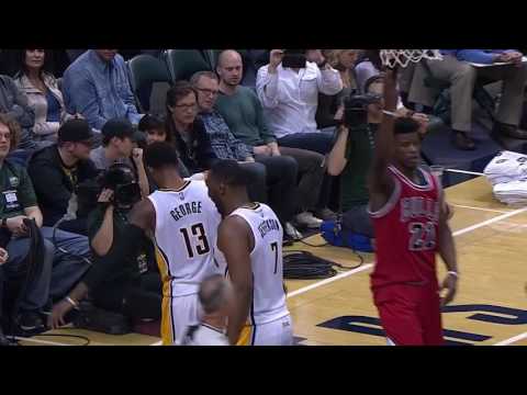 Paul George shoot the ball and hits the girl in face - Indiana Pacers vs. Chicago Bulls - 05/11/2016