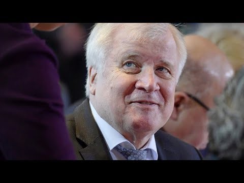 Seehofer: Parteiübergreifend gegen Angriffe auf Politiker