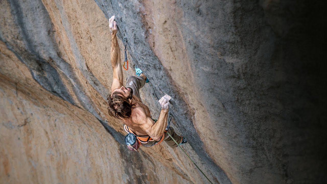 Miniature de la vidéo Chris Sharma's Sleeping Lion Project - Raw Attempts du film Sleeping Lion