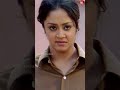 ദേഷ്യമുള്ള ഒറ്റക്കാലുള്ള പെൺകുട്ടി A