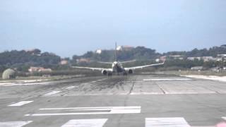 preview picture of video 'Décollage d'un Ryanair à l'aéroport Toulon-Hyères'