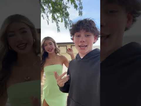 Have yall seen the girl in green? 👀