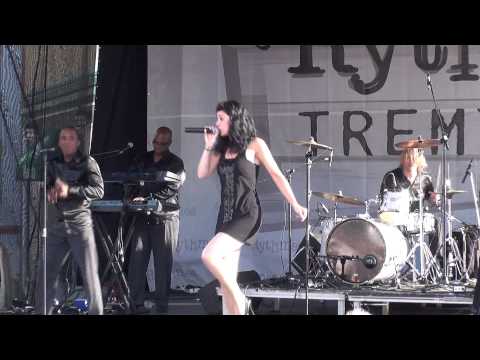 FREDDIE JAMES PROJECT (MEDLEY OF HITS) MONT-TREMBLANT "2010"