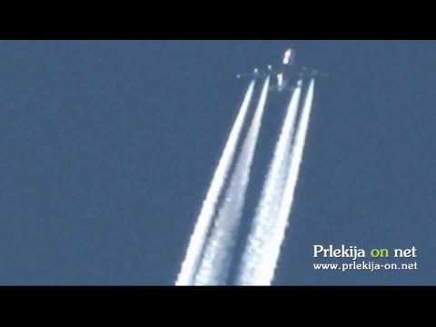 Letalo za sabo pušča sled