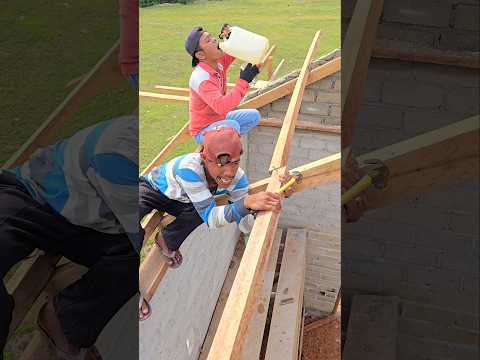 Senior craftsmen casually teach juniors..