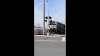 preview picture of video 'Norfolk Southern Train through Milford, DE 3-23-2013'