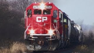 preview picture of video 'CP 6252 East (Former SOO SD60) on 11-15-2012'