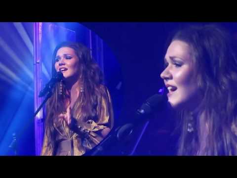 Дина Гарипова. Сольный концерт в «Градский Холл». Часть 1.