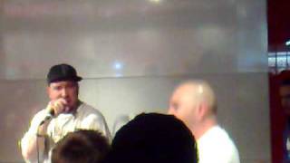 Sfdk con Legendario - Hip Hop (Directo Fnac de Leganés el 24-11-2009)