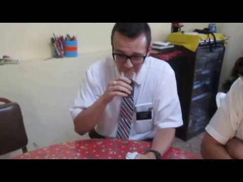 Elder Grover eating Hormigas Culonas in Perú