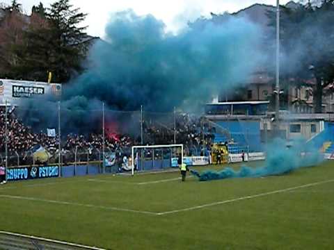 ULTRAS LECCO: LECCO - COMO TORCIATA