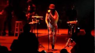 Danger - Erykah Badu Live - Houston 5/21 Arena Theatre