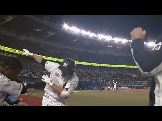【1回裏】佐々木朗希の先発時に4本目!! マリーンズ・荻野貴司の先頭打者ホームラン!! 2021年10月7日 千葉ロッテマリーンズ 対 東北楽天ゴールデンイーグルス