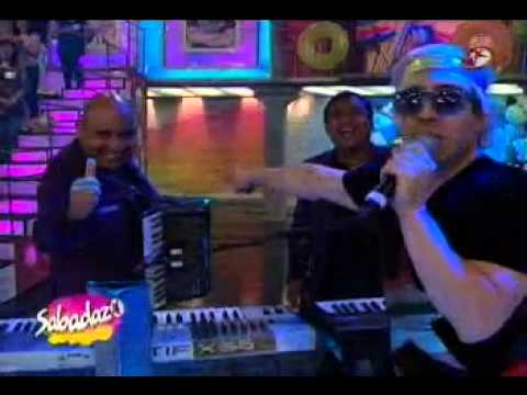 LOS CARACOLES MANO A MANO CON LOS JUNIOR KLAN EN SABADAZO(videoscop.com)