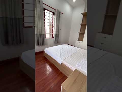Cho thuê căn hộ 1 phòng ngủ, ban công, sàn gỗ đường Nguyễn Kiệm