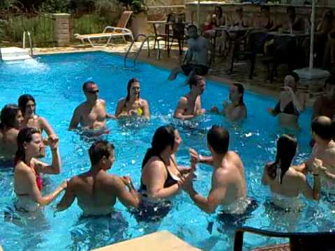 suerte academia de Baile (rueda in the pool)