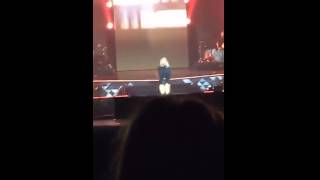 Ellie Goulding - Holding on for life