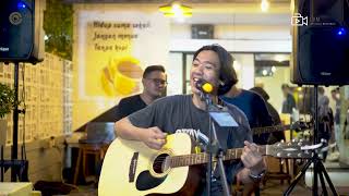 Download lagu Cinta Beda Agama - Vicky Salamor (COVER) mp3 Download lagu Cinta Beda Agama - Vicky Salamor (COVER) mp3