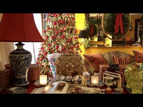 CHRISTMAS APARTMENT TOUR